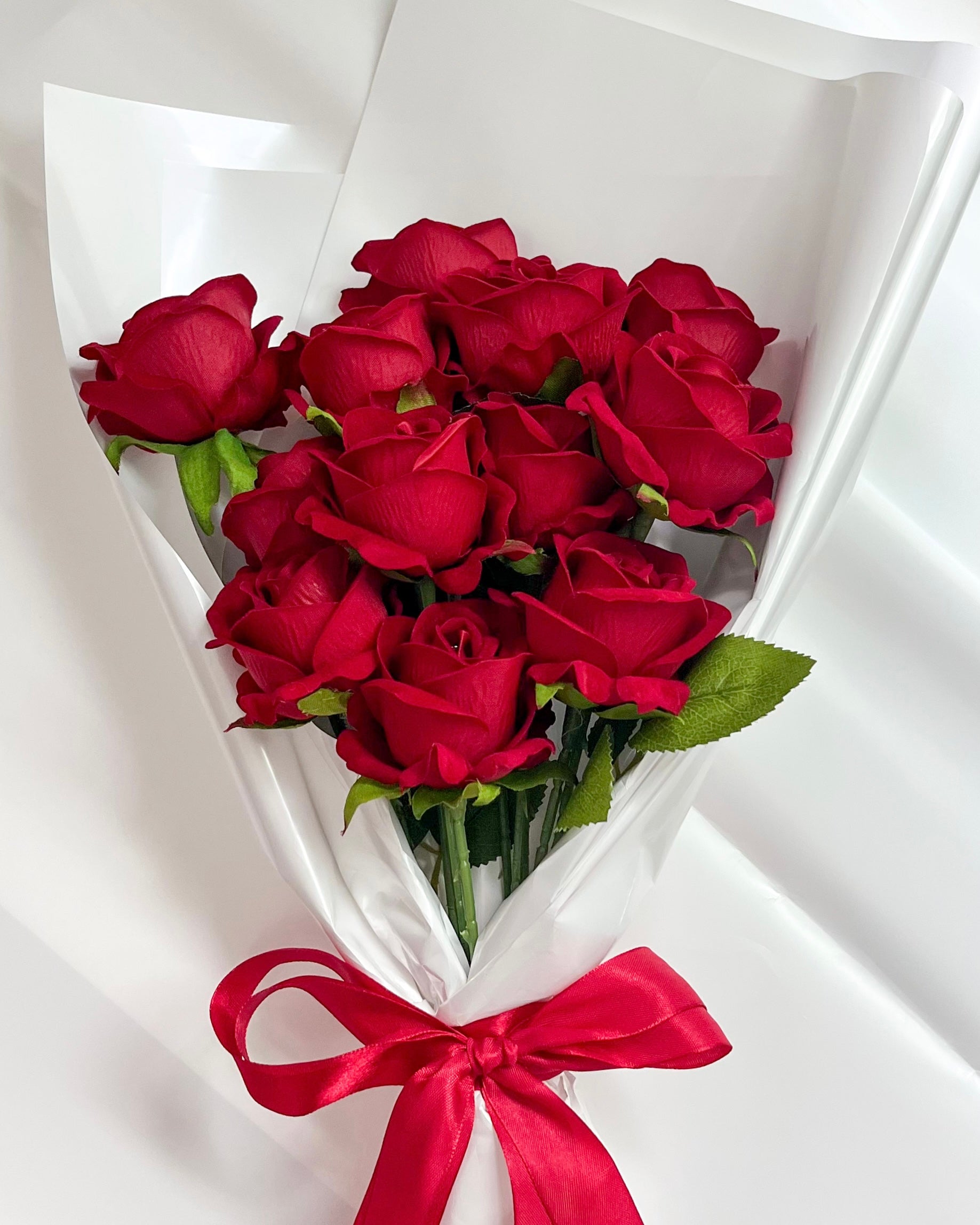 PREMIUM RED VELVET ROSE BOUQUET