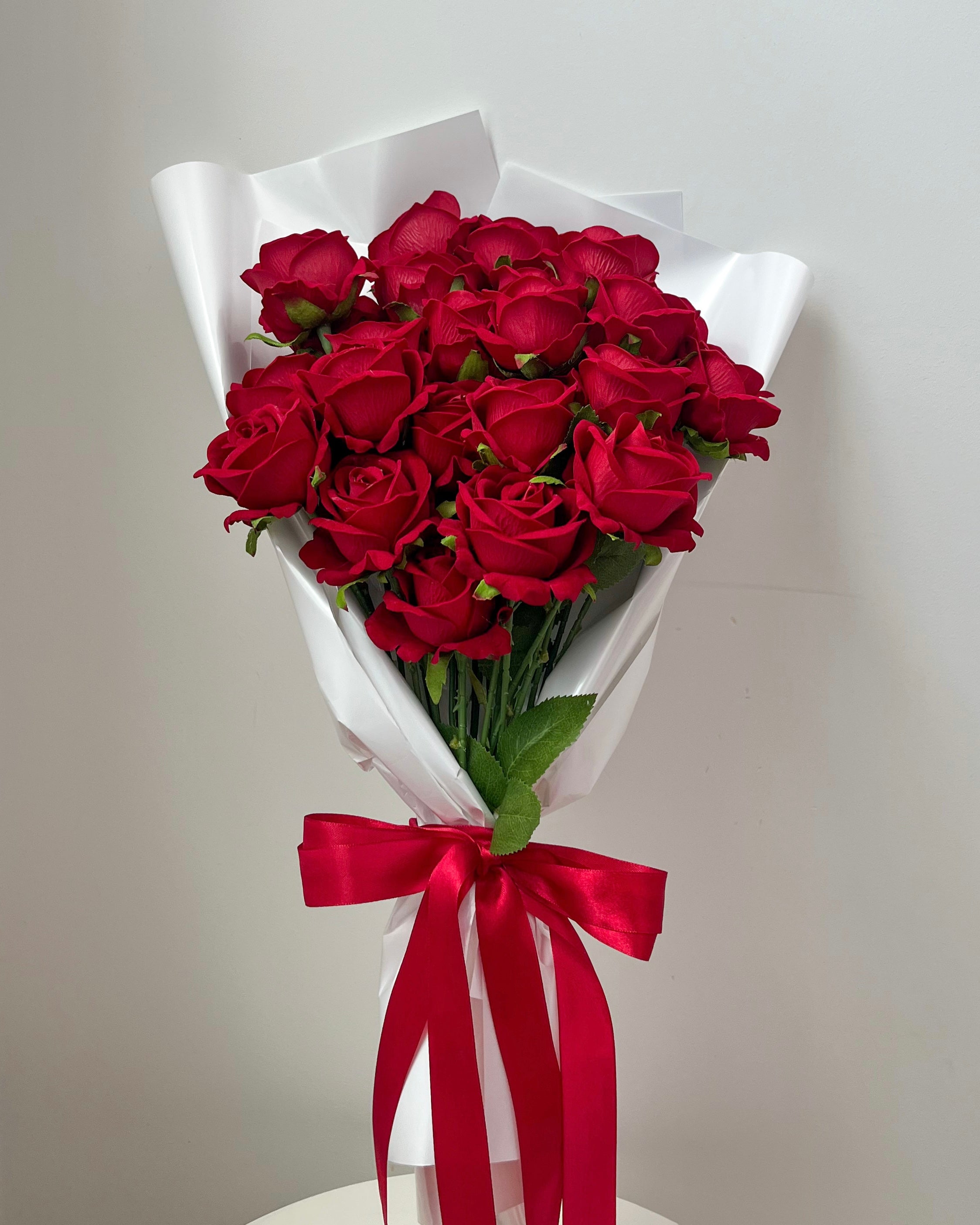 PREMIUM RED VELVET ROSE BOUQUET